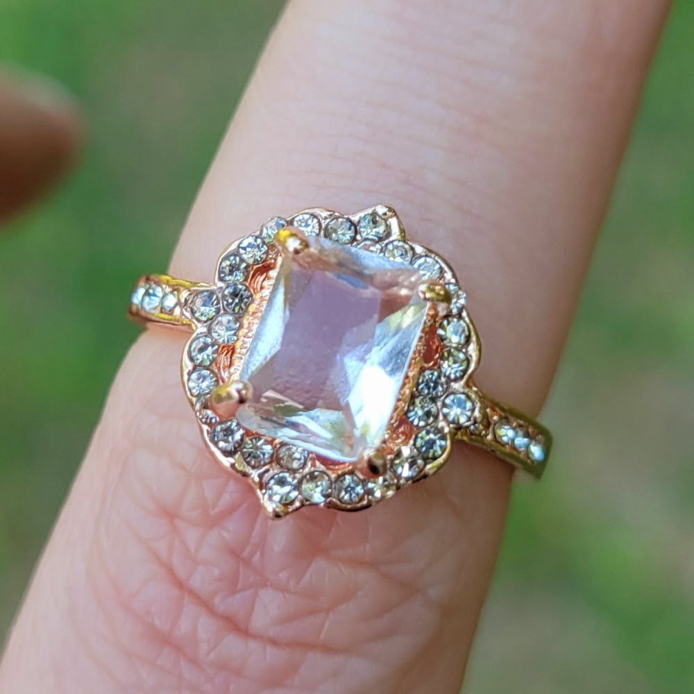 Simple Chic Clear Diamond Crystal Rose Gold Ring Size 7